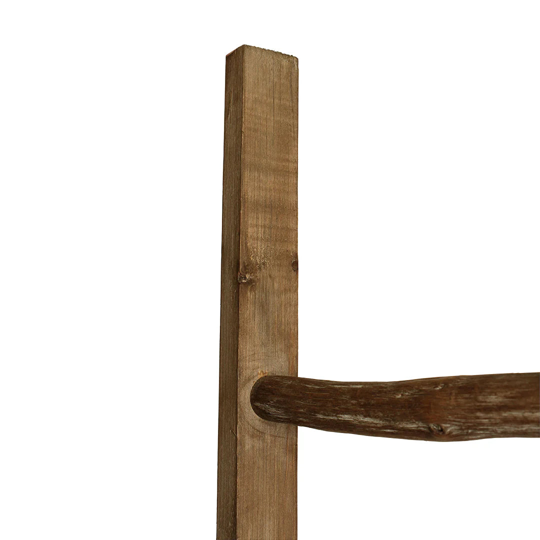 ESCALERA DECORATIVA DE MADERA ESTILO NORDICO